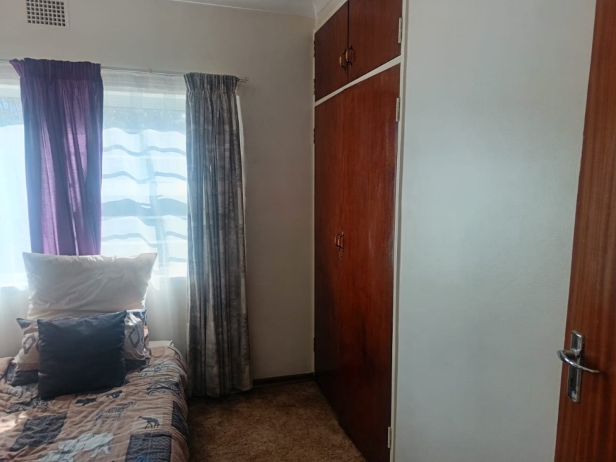 4 Bedroom Property for Sale in Heuwelsig Northern Cape